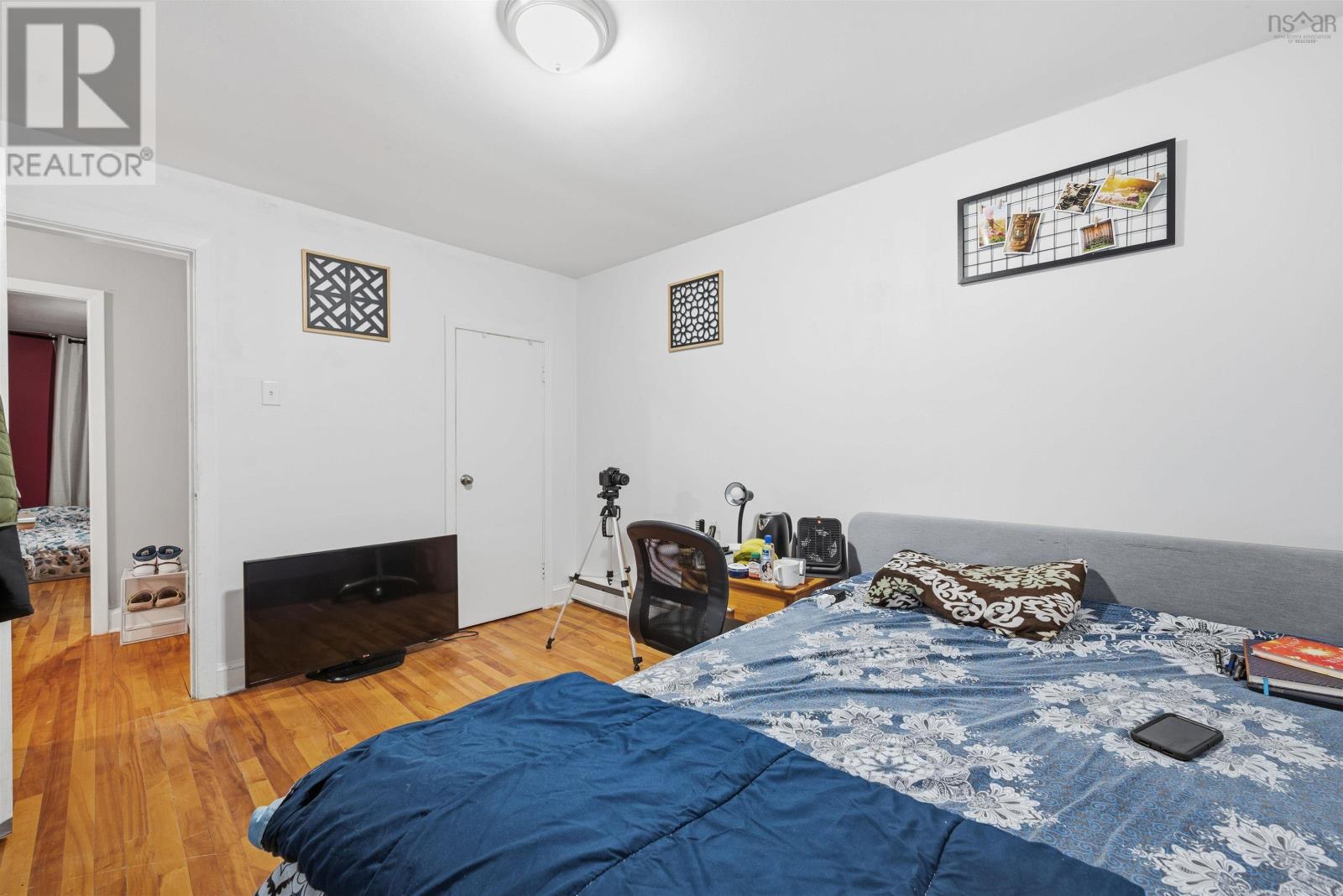 Property 23 of 45 of 3176 Stanford Street