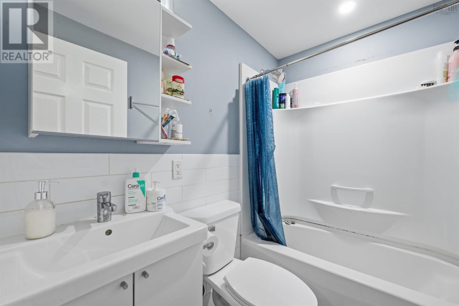 Property 33 of 45 of 3176 Stanford Street