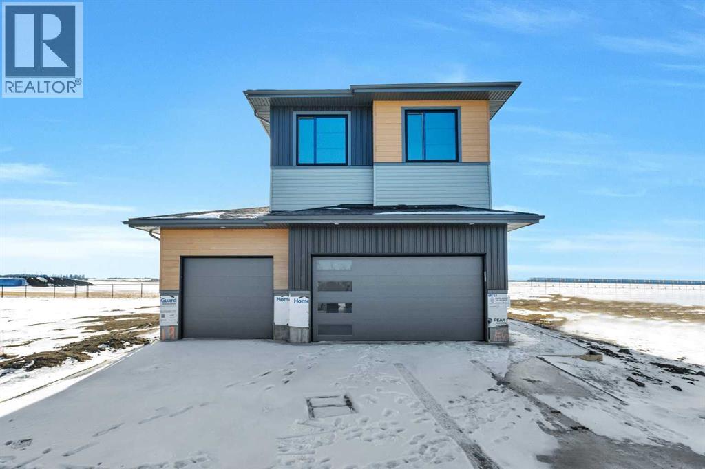 Single Family House for Sale in  Everson Close Evergreen Red Deer 