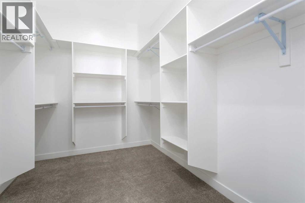 Single Family House for Sale in  Everson Close Evergreen Red Deer 