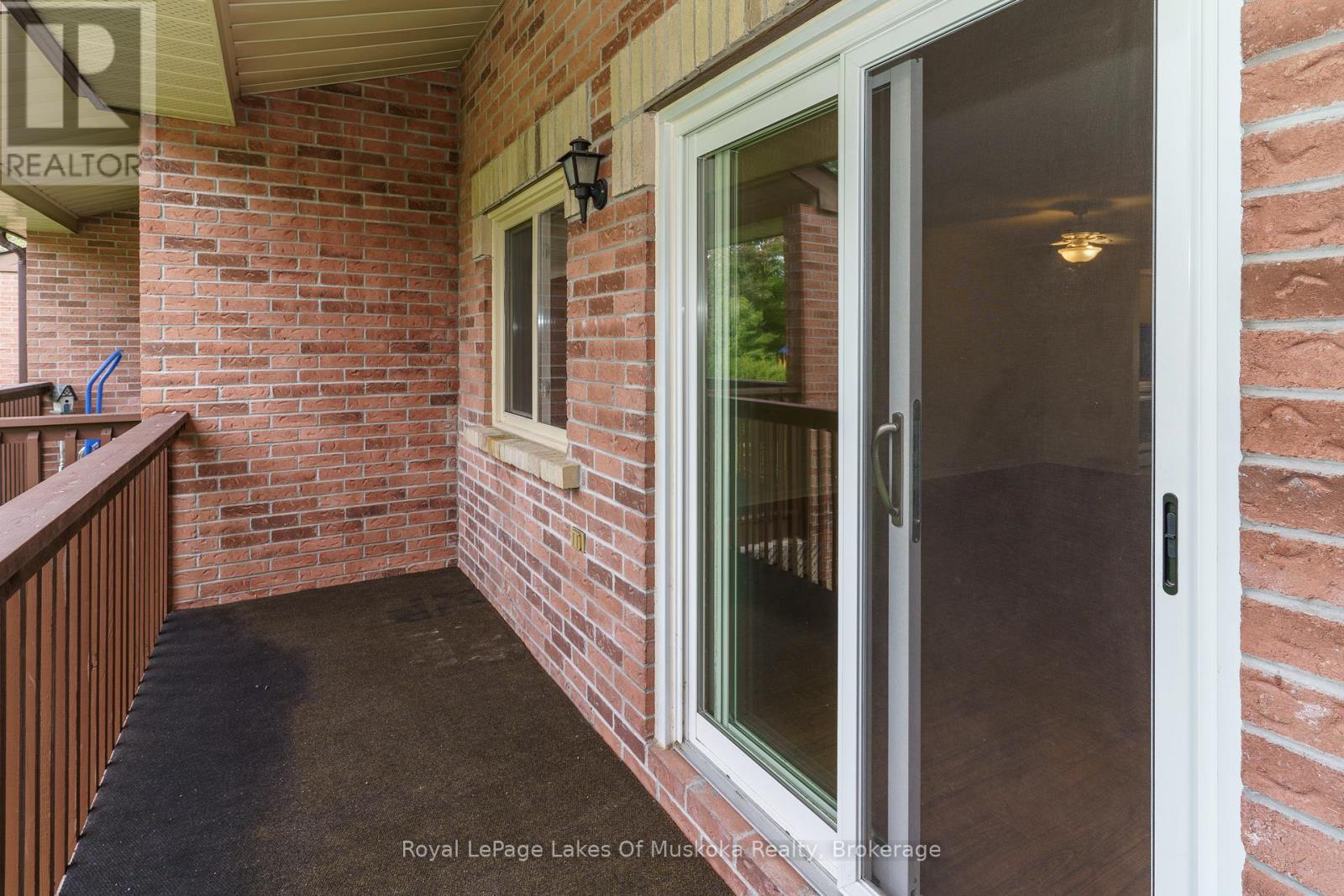 #10 142 ECCLESTONE DRIVE - 22