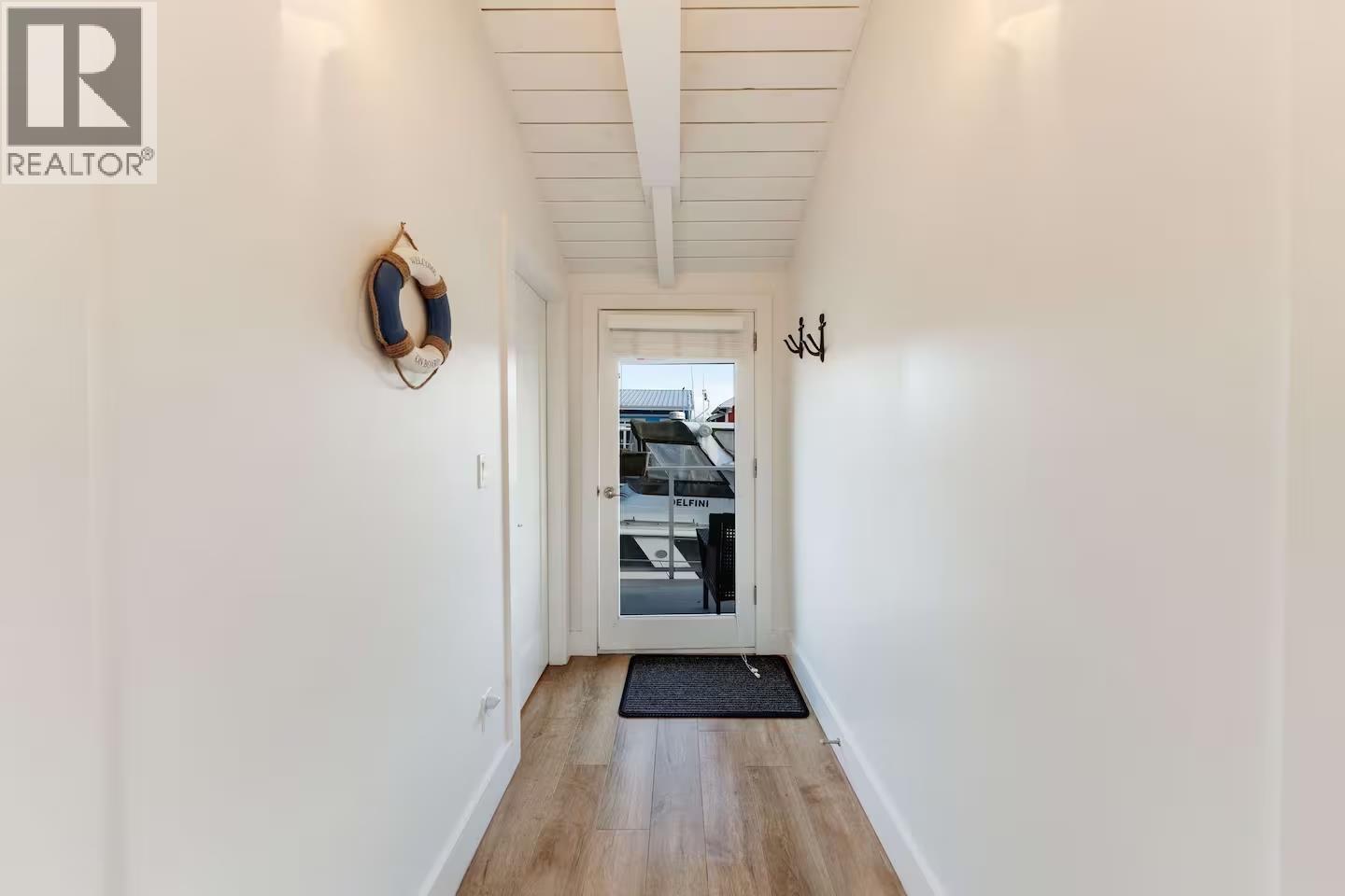 A015 415 ESPLANADE AVENUE, North Vancouver