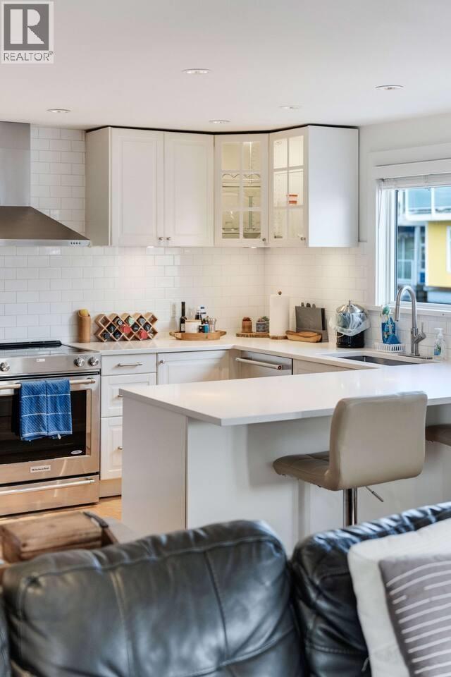 A015 415 ESPLANADE AVENUE, North Vancouver