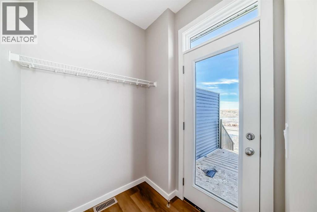 
          162 Lanark Gate Southeast
            <br/>
            <span>Airdrie</span>
            , 
            <span>AB</span>
             <span>T4A3R7</span>
         - Photo 10