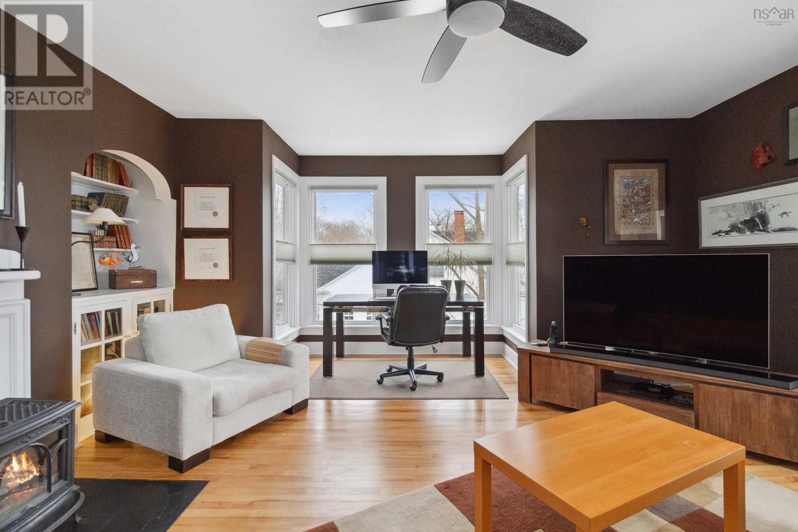 Property 36 of 49 of 31 Main Street