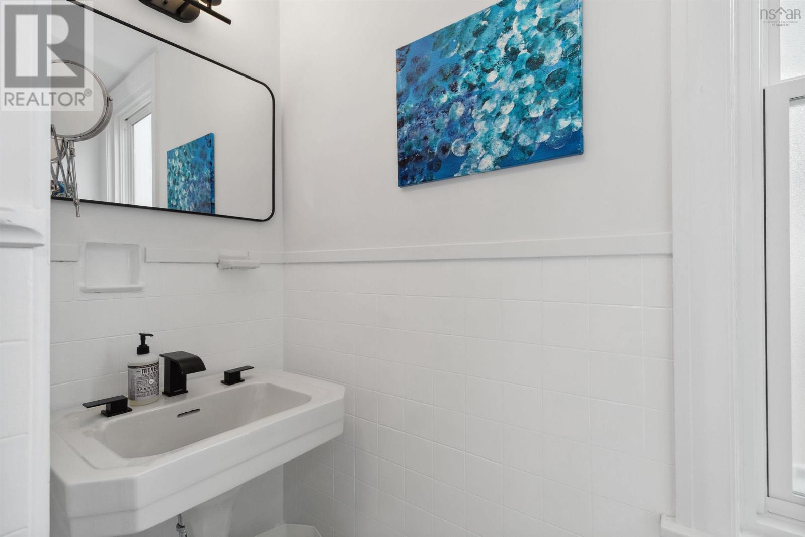 Property 23 of 49 of 31 Main Street