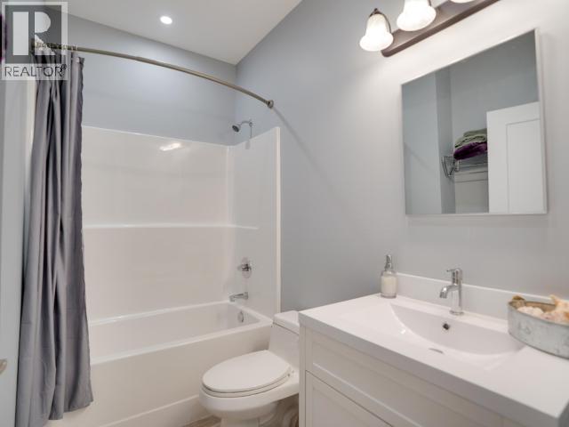 4351 QUEBEC AVE, Powell River