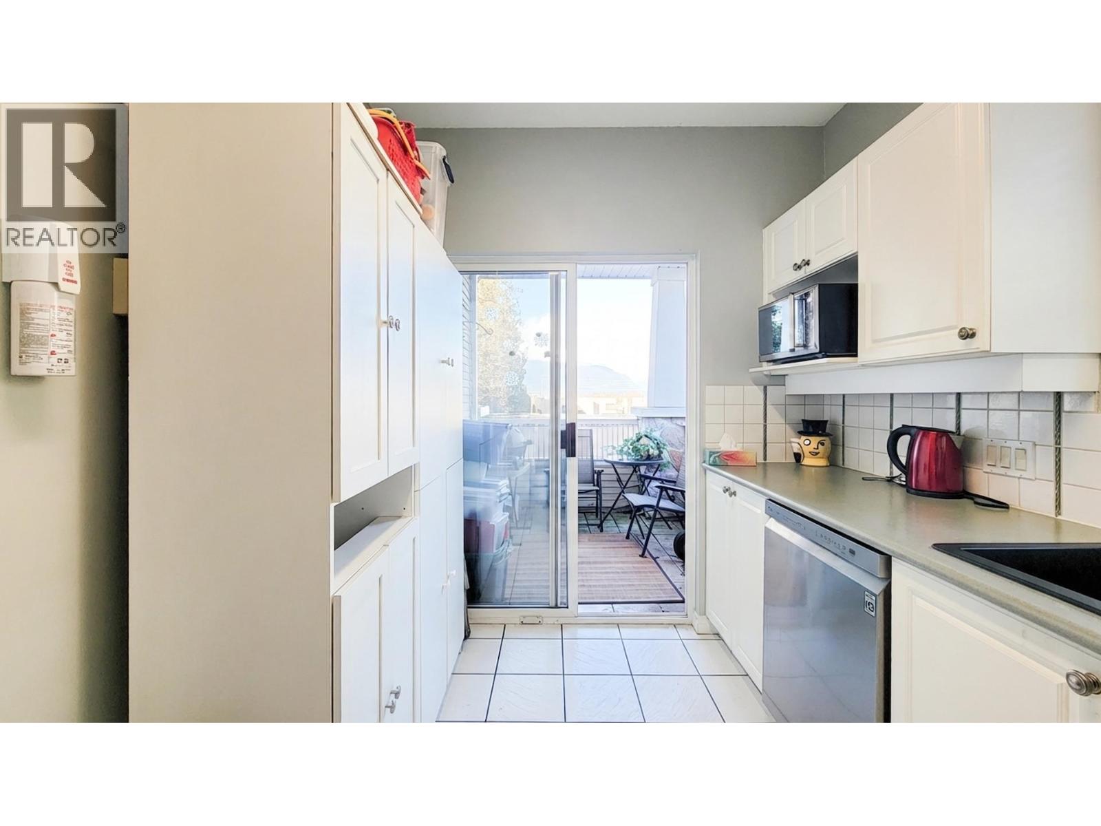 202 19091 MCMYN ROAD, Pitt Meadows