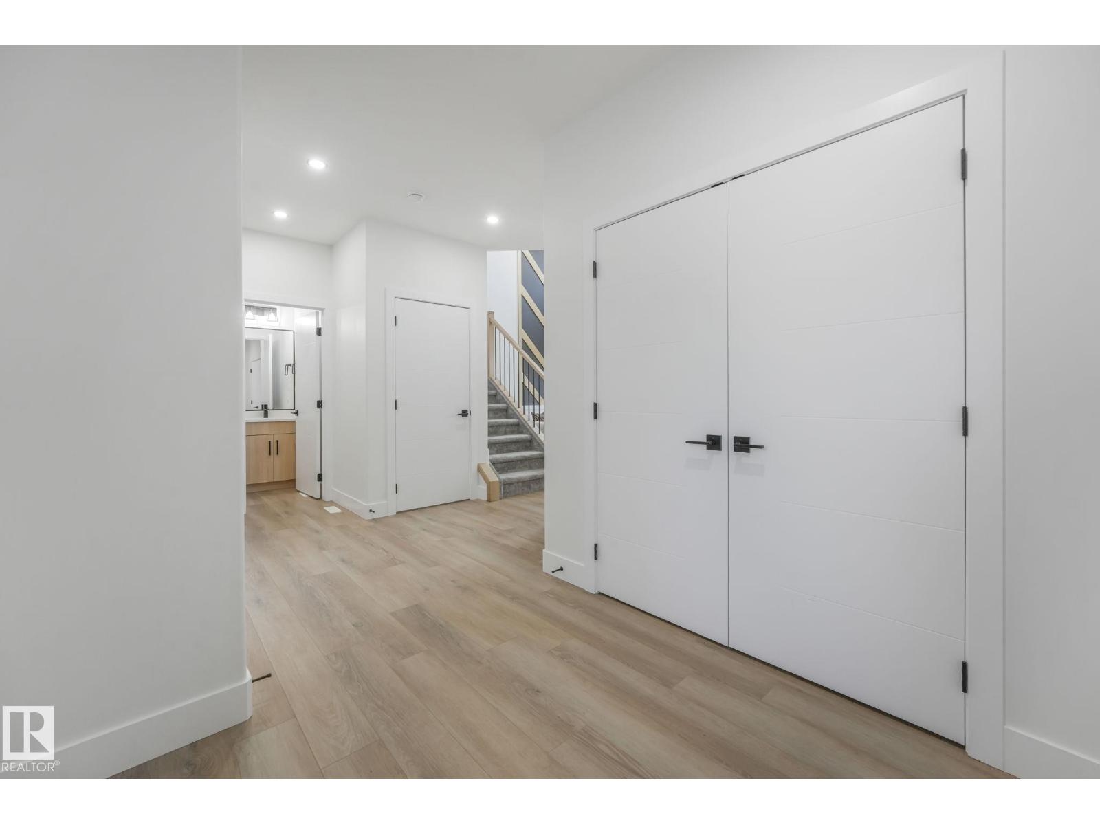 16819 48 ST NW, Edmonton