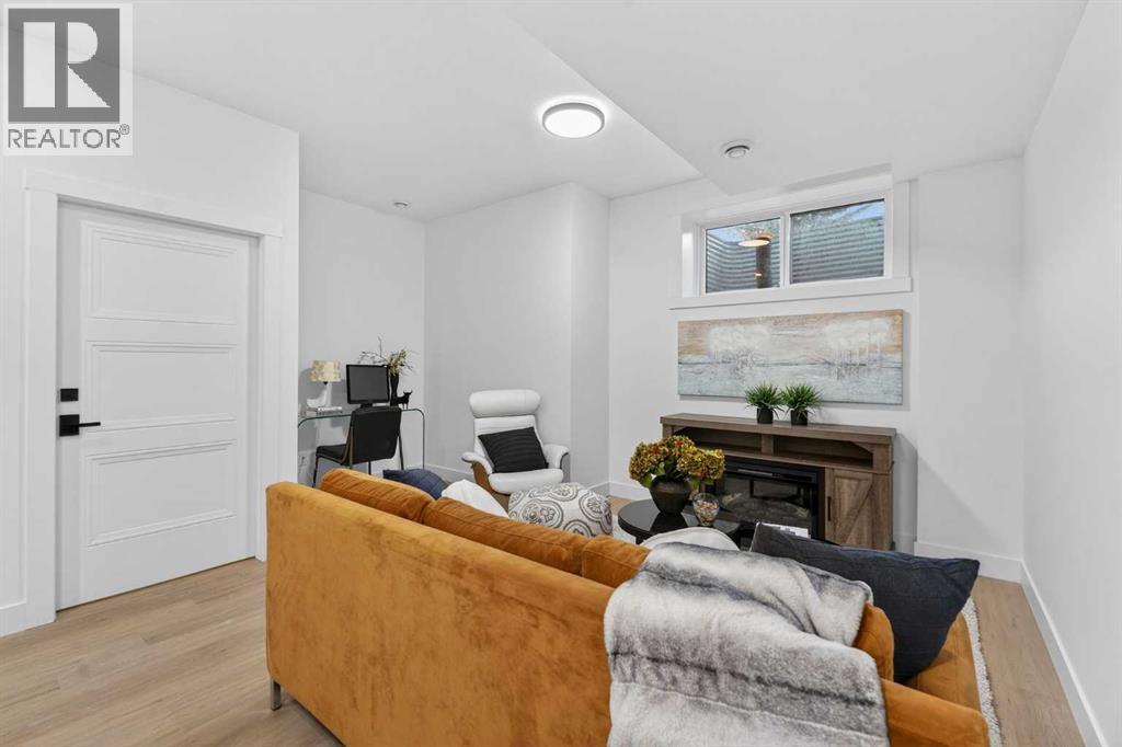 Single Family House for Sale in B  Avenue NW Capitol Hill Calgary 