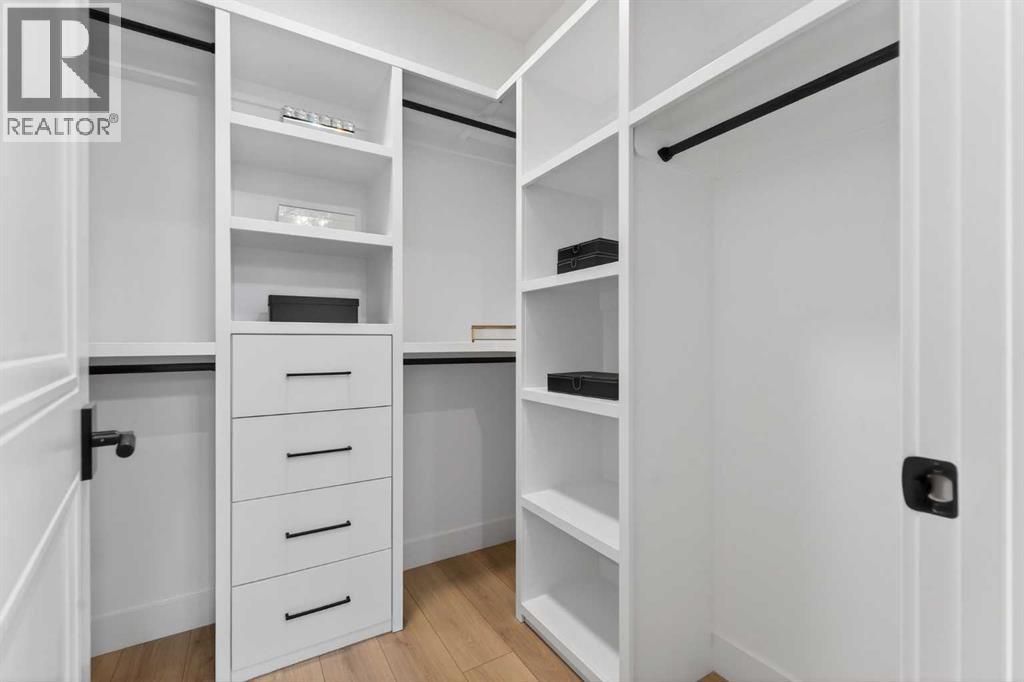 Single Family House for Sale in B  Avenue NW Capitol Hill Calgary 