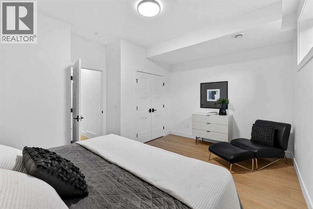 Single Family House for Sale in B  Avenue NW Capitol Hill Calgary 