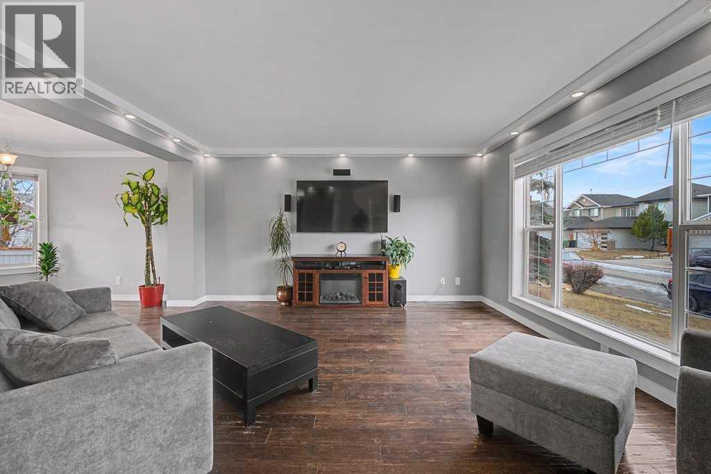 Single Family House for Sale in  Somerside Common SW Somerset Calgary 