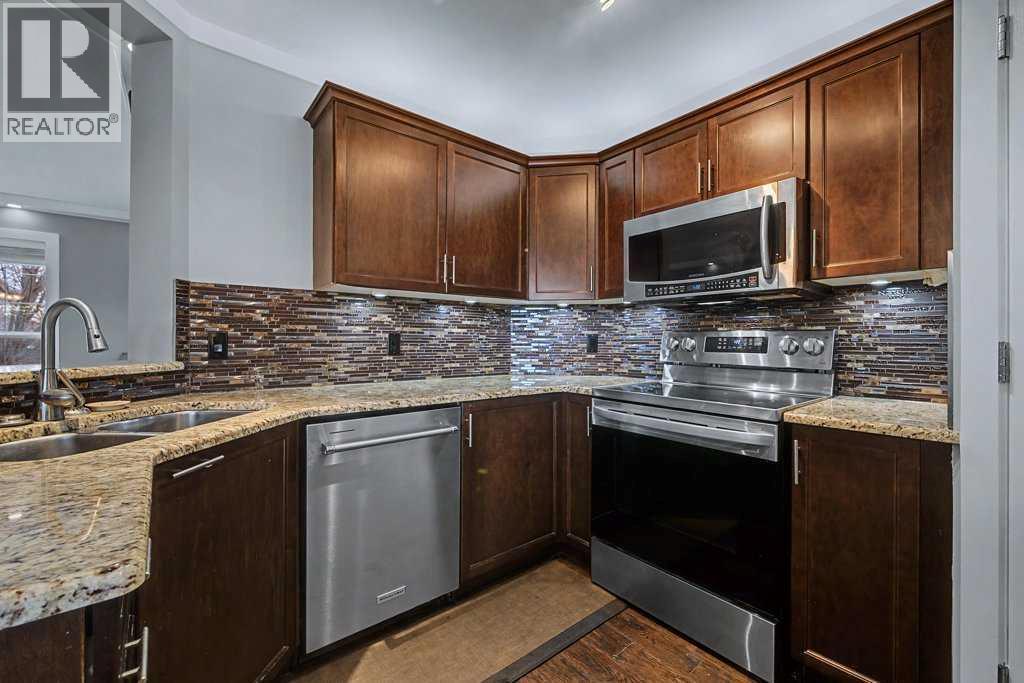 Single Family House for Sale in  Somerside Common SW Somerset Calgary 