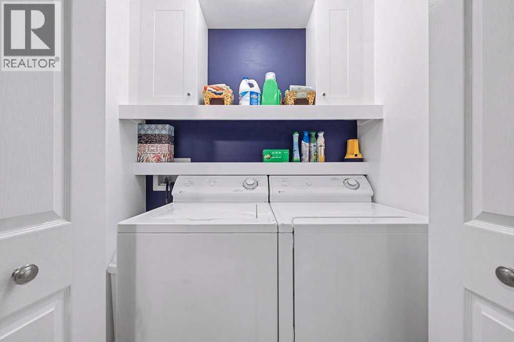 Single Family House for Sale in  Somerside Common SW Somerset Calgary 