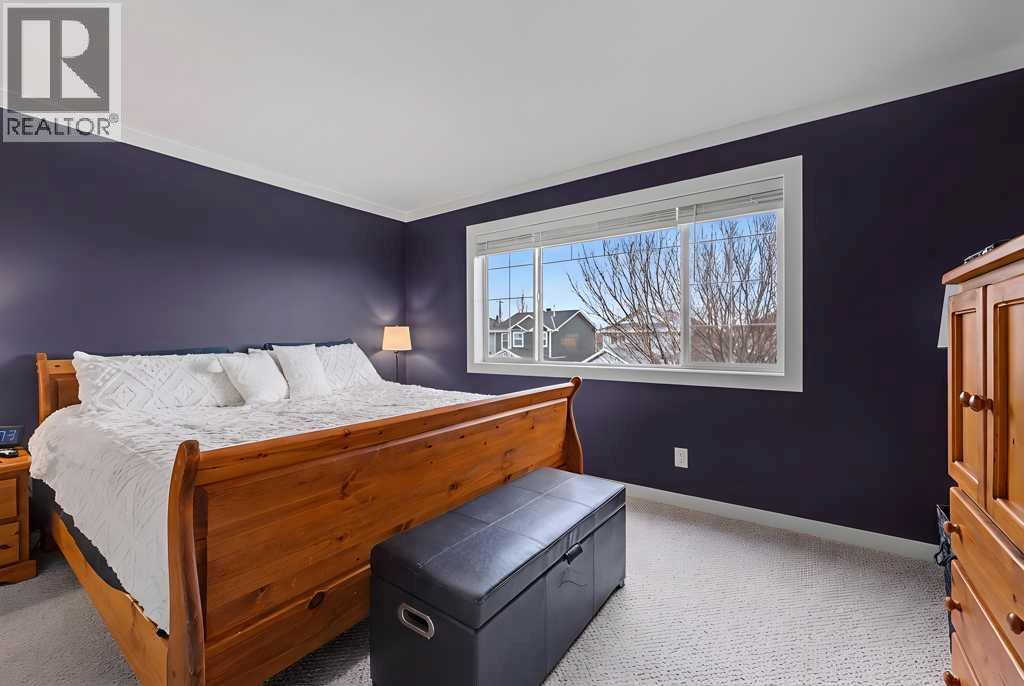 Single Family House for Sale in  Somerside Common SW Somerset Calgary 