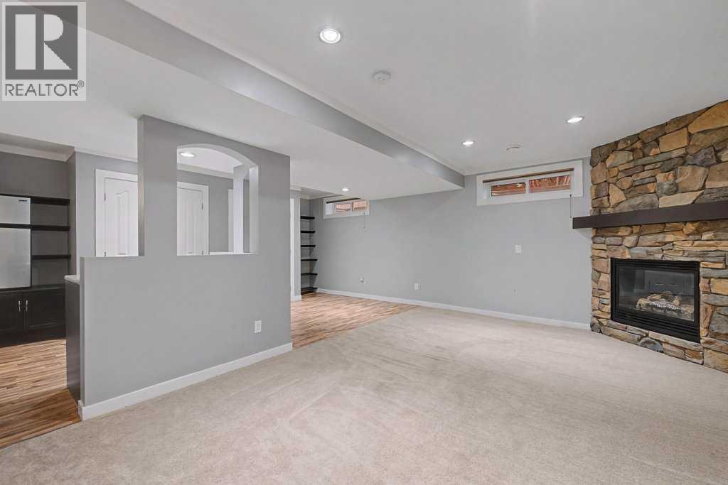 Single Family House for Sale in  Somerside Common SW Somerset Calgary 