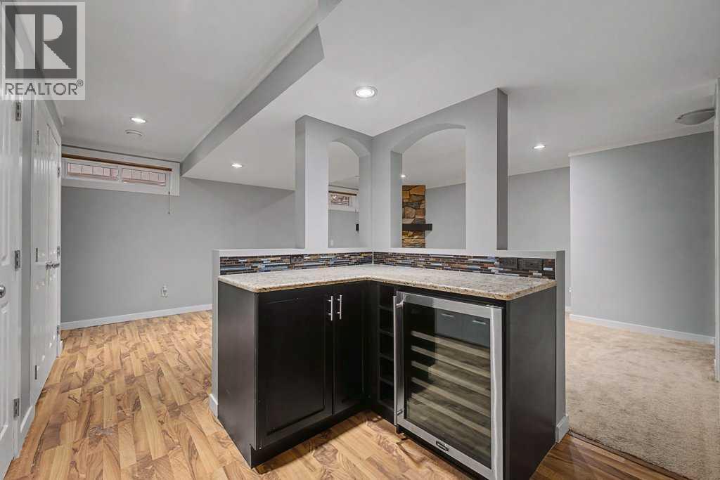 Single Family House for Sale in  Somerside Common SW Somerset Calgary 