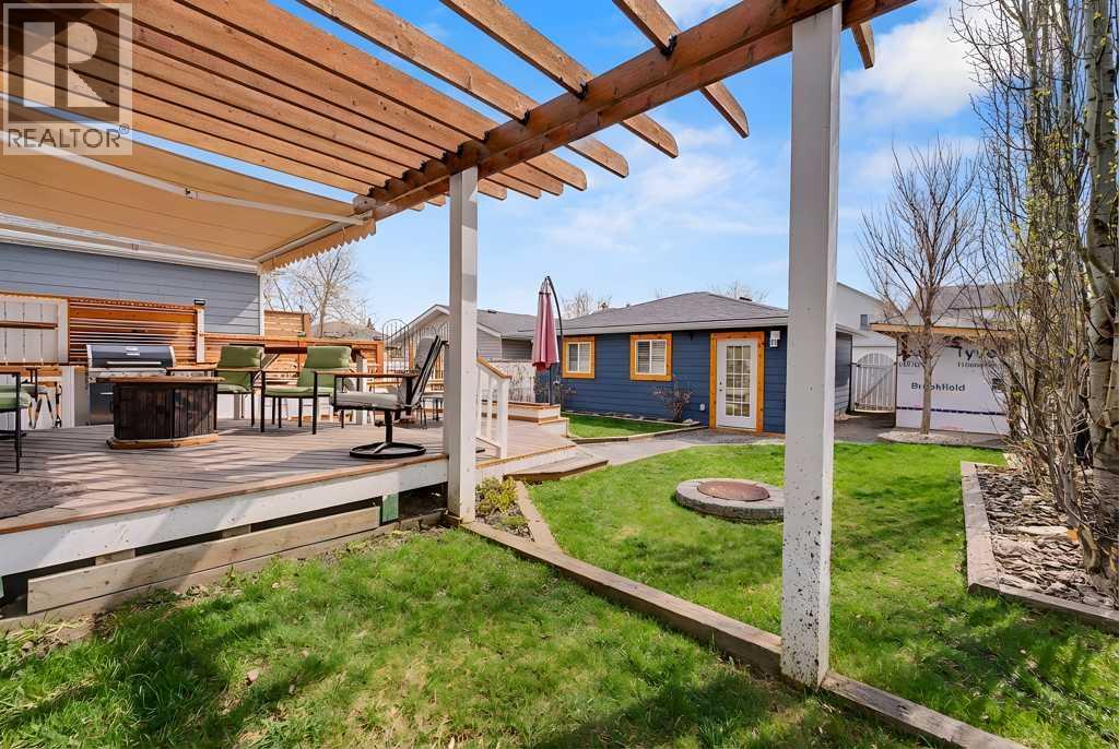 Single Family House for Sale in  Somerside Common SW Somerset Calgary 