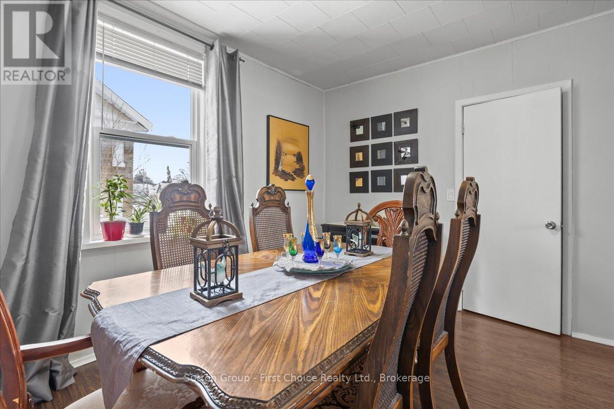369 11TH AVENUE - 10