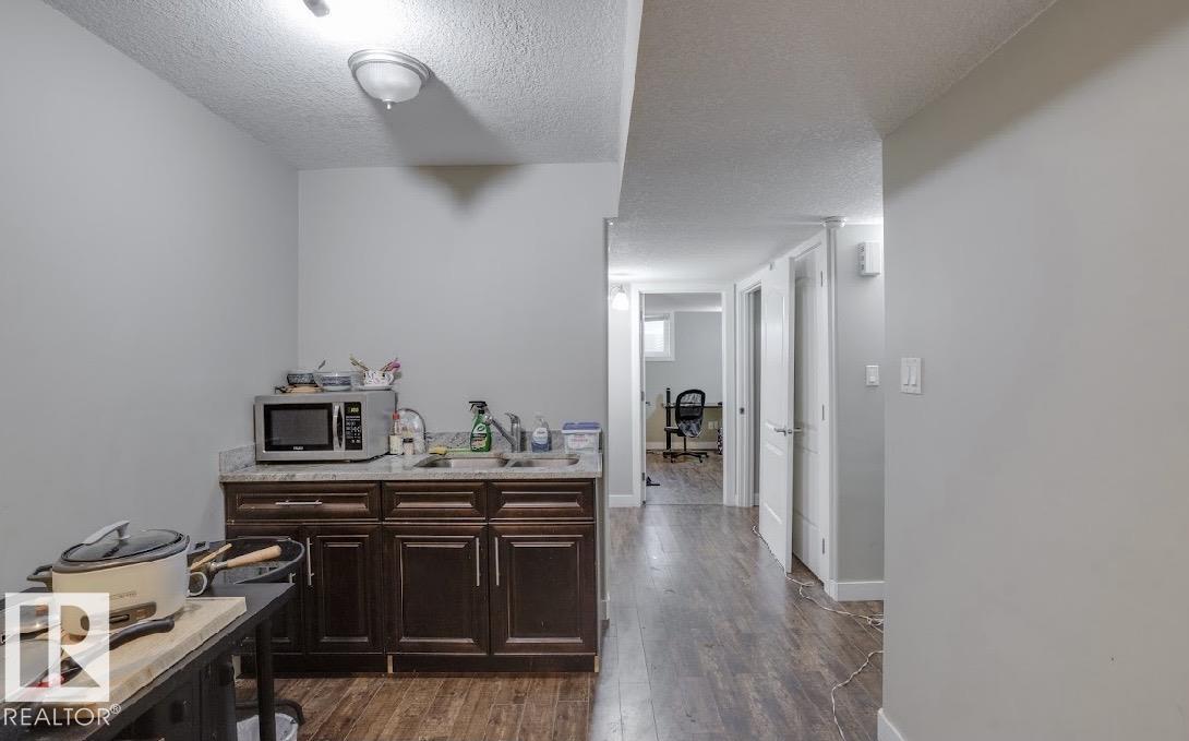 10935 76 AV NW, Edmonton