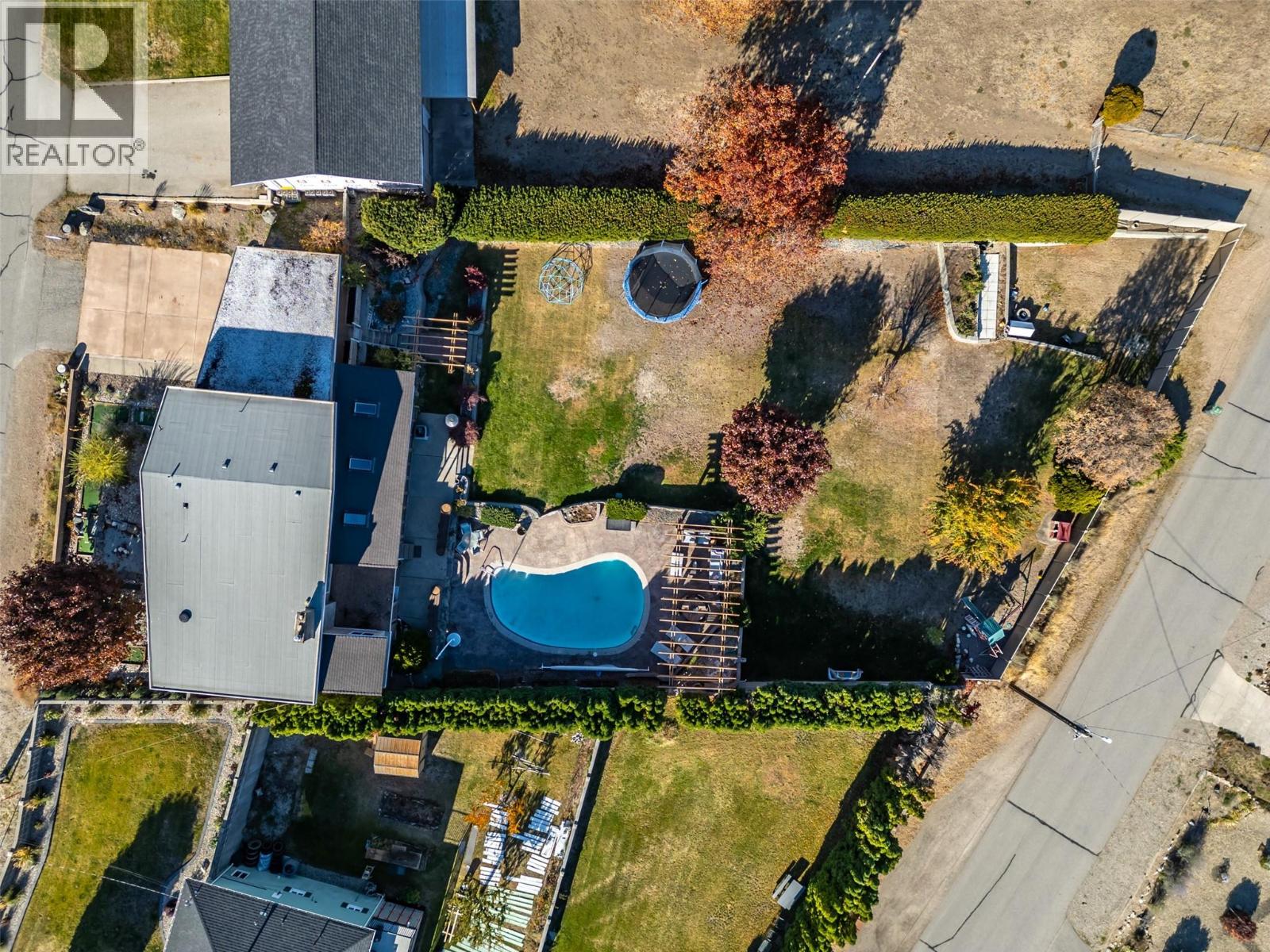 6521 BELLEVUE Drive, Oliver