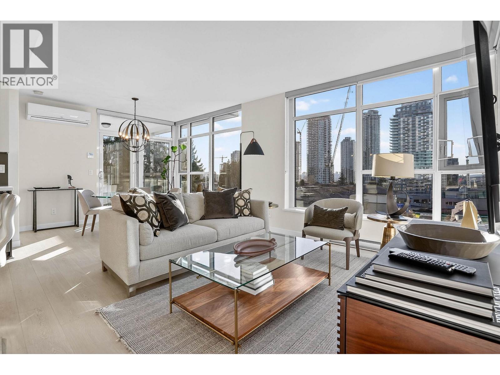 703 711 BRESLAY STREET