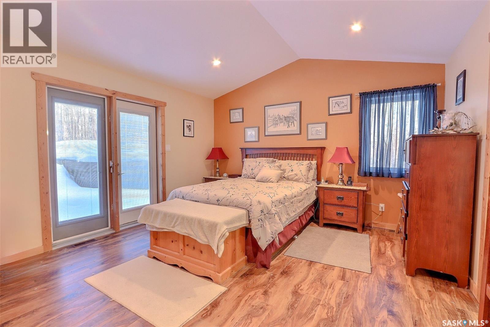 960 BOUNDARY ROAD - 8