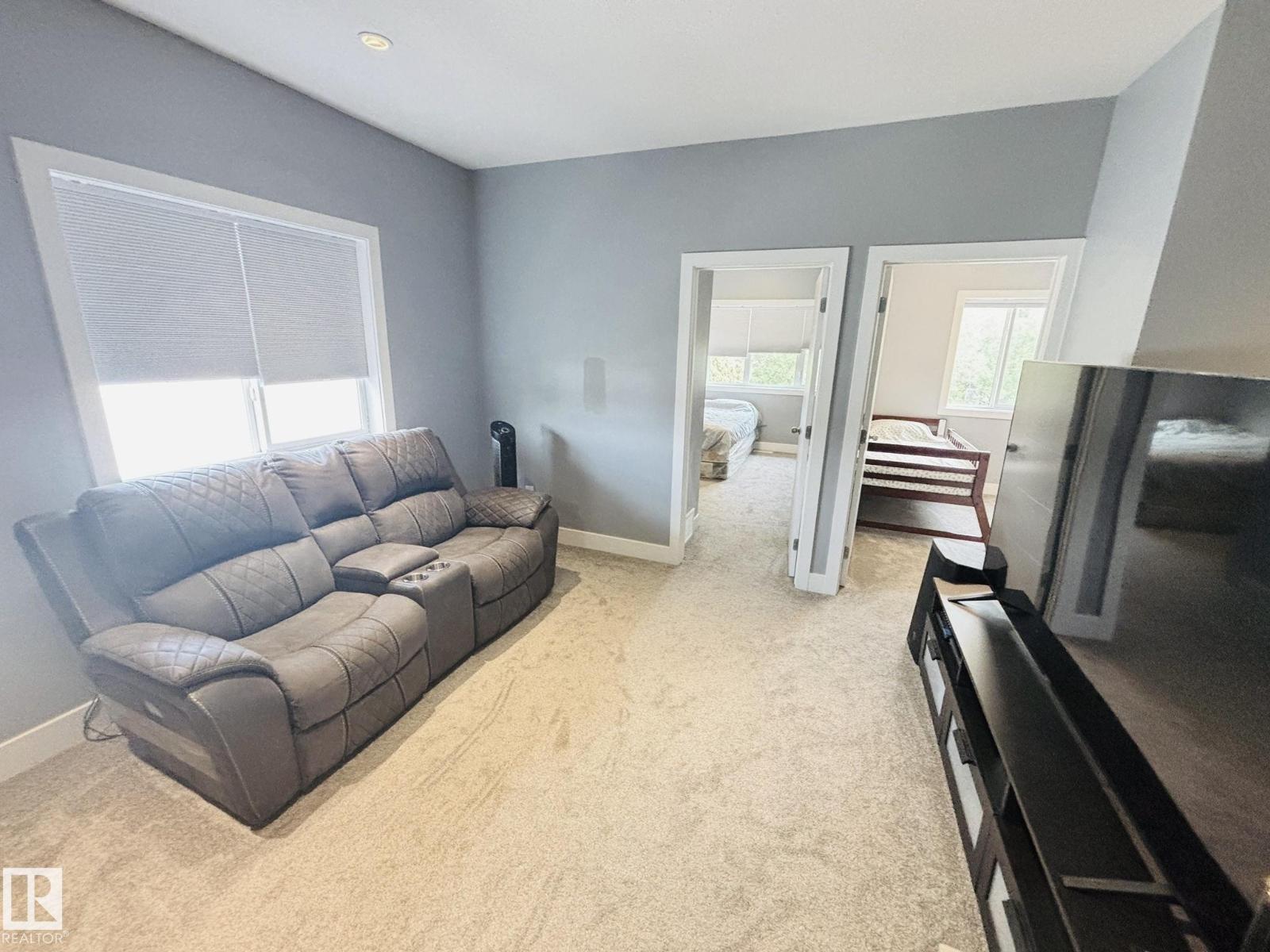 11916 89 ST NW, Edmonton