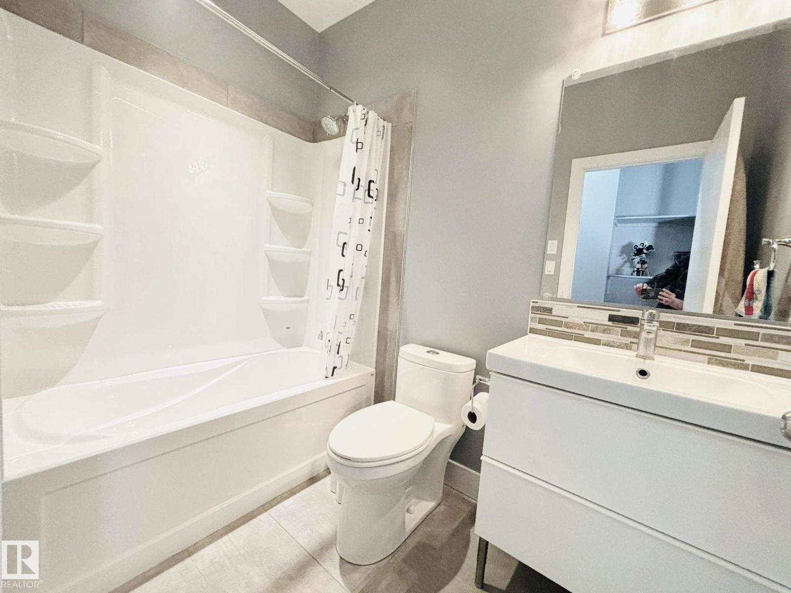 11916 89 ST NW, Edmonton