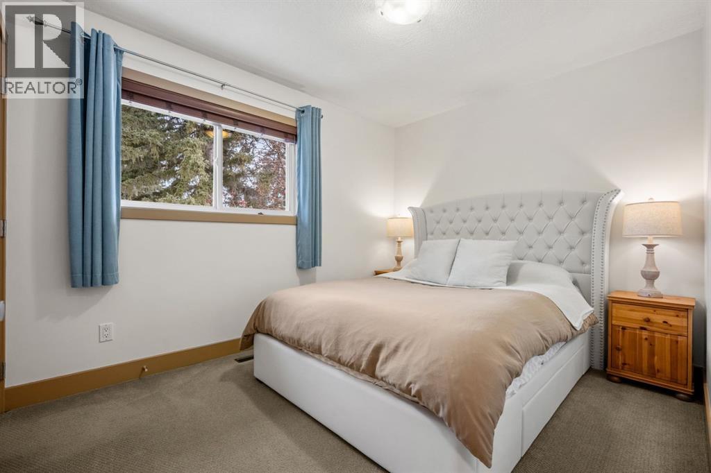 Single Family House for Sale in  Lake Fraser Place SE Lake Bonavista Calgary 