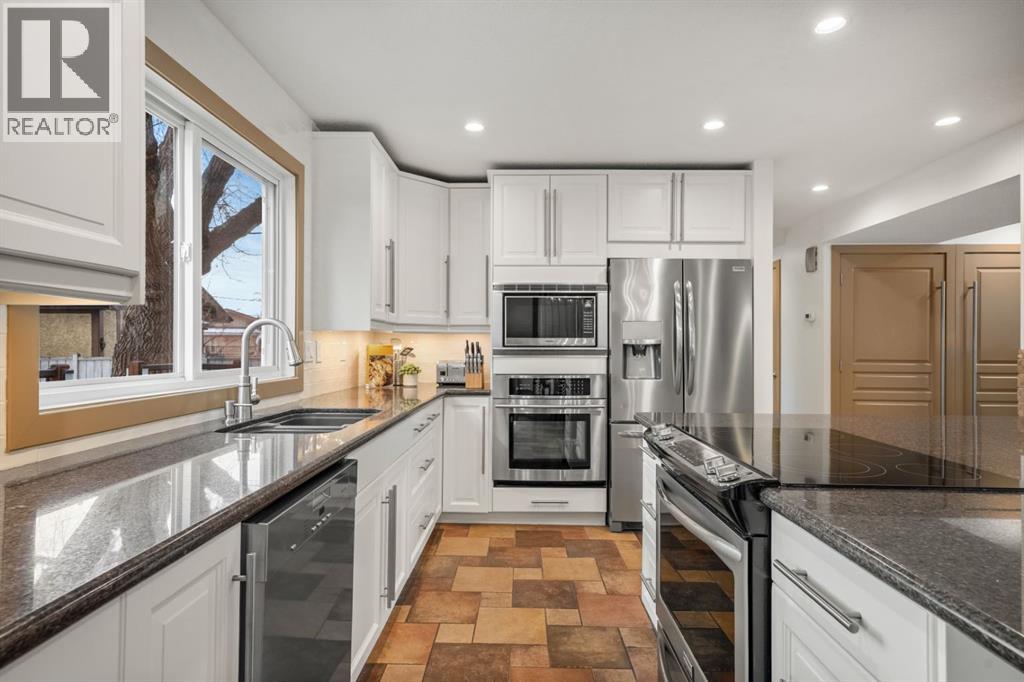 Single Family House for Sale in  Lake Fraser Place SE Lake Bonavista Calgary 