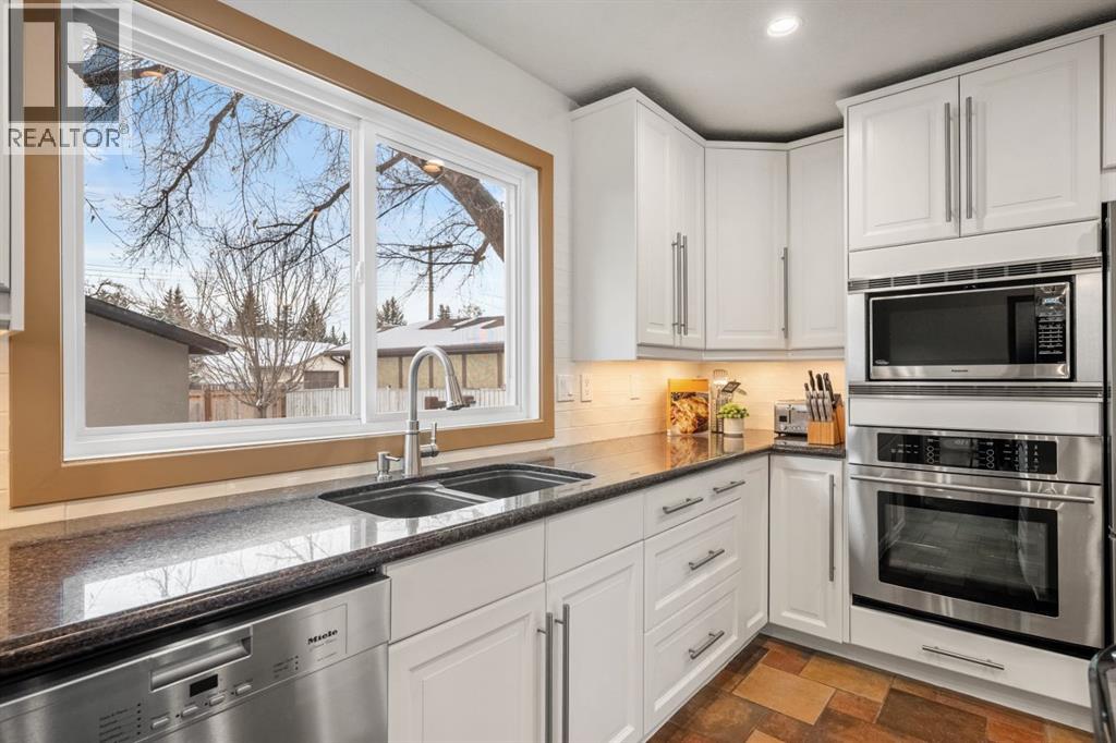 Single Family House for Sale in  Lake Fraser Place SE Lake Bonavista Calgary 