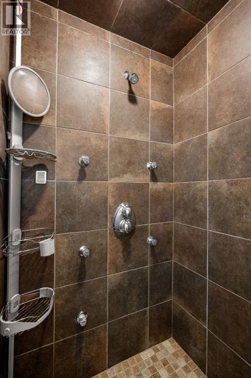 Single Family House for Sale in  Lake Fraser Place SE Lake Bonavista Calgary 