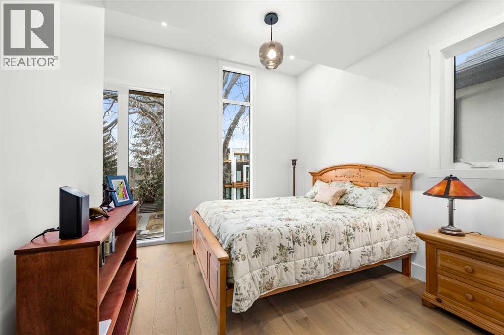 Single Family House for Sale in   Avenue SW Altadore Calgary 