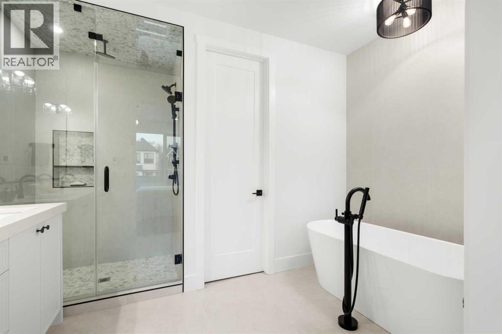 Single Family House for Sale in   Avenue SW Altadore Calgary 