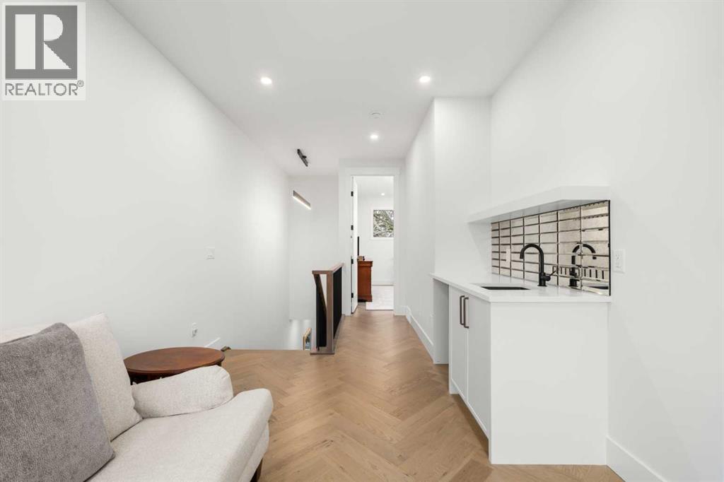 Single Family House for Sale in   Avenue SW Altadore Calgary 