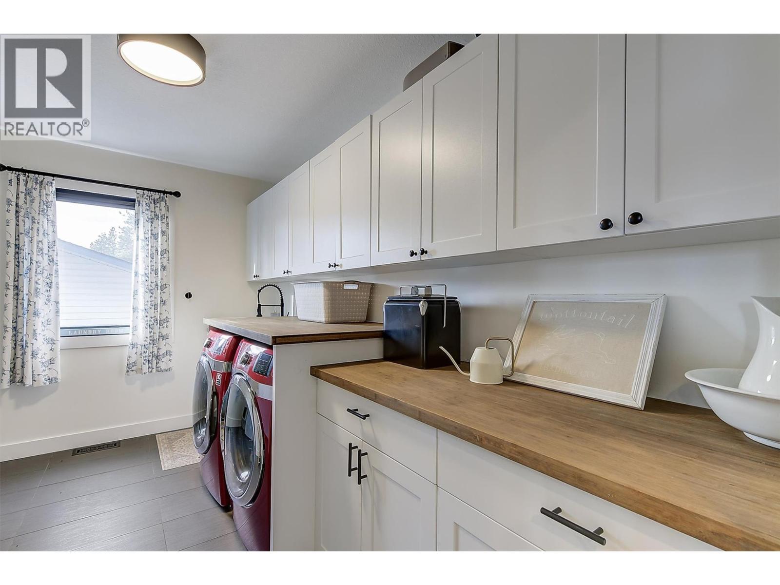 13411 Hermiston Drive, Summerland