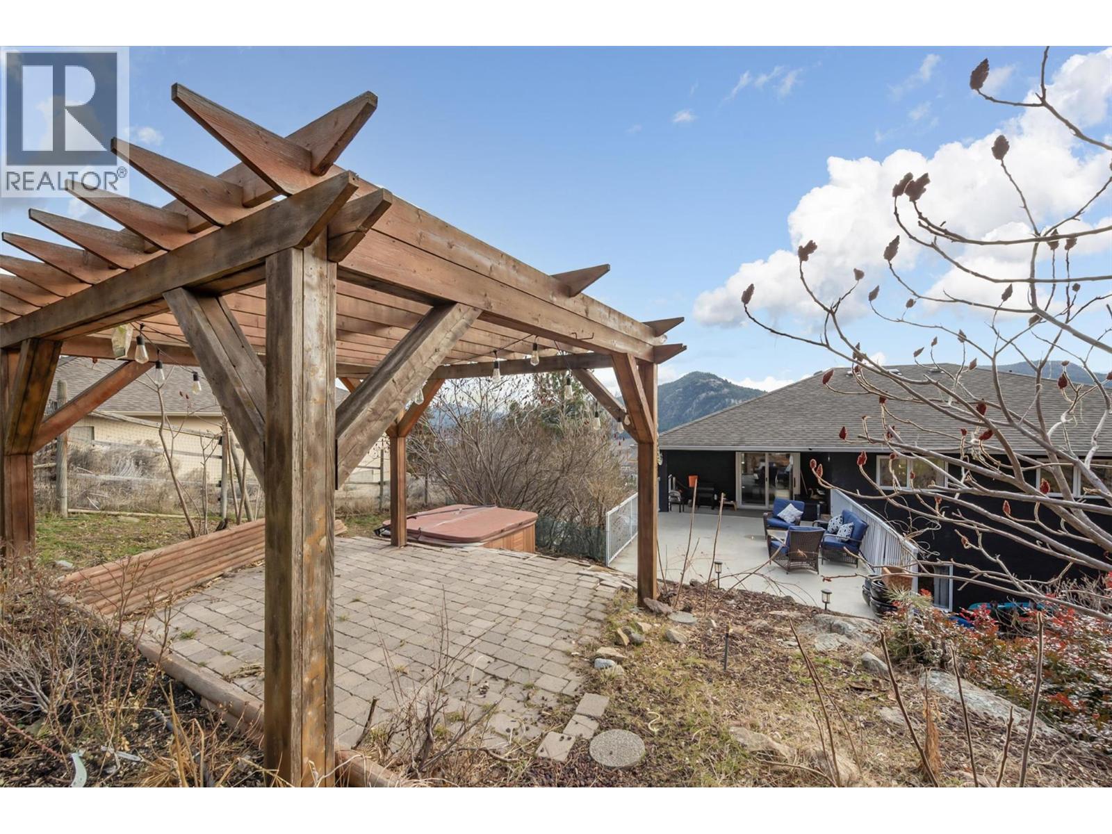 13411 Hermiston Drive, Summerland