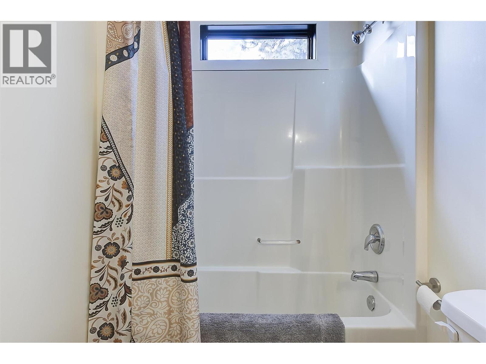 13411 Hermiston Drive, Summerland