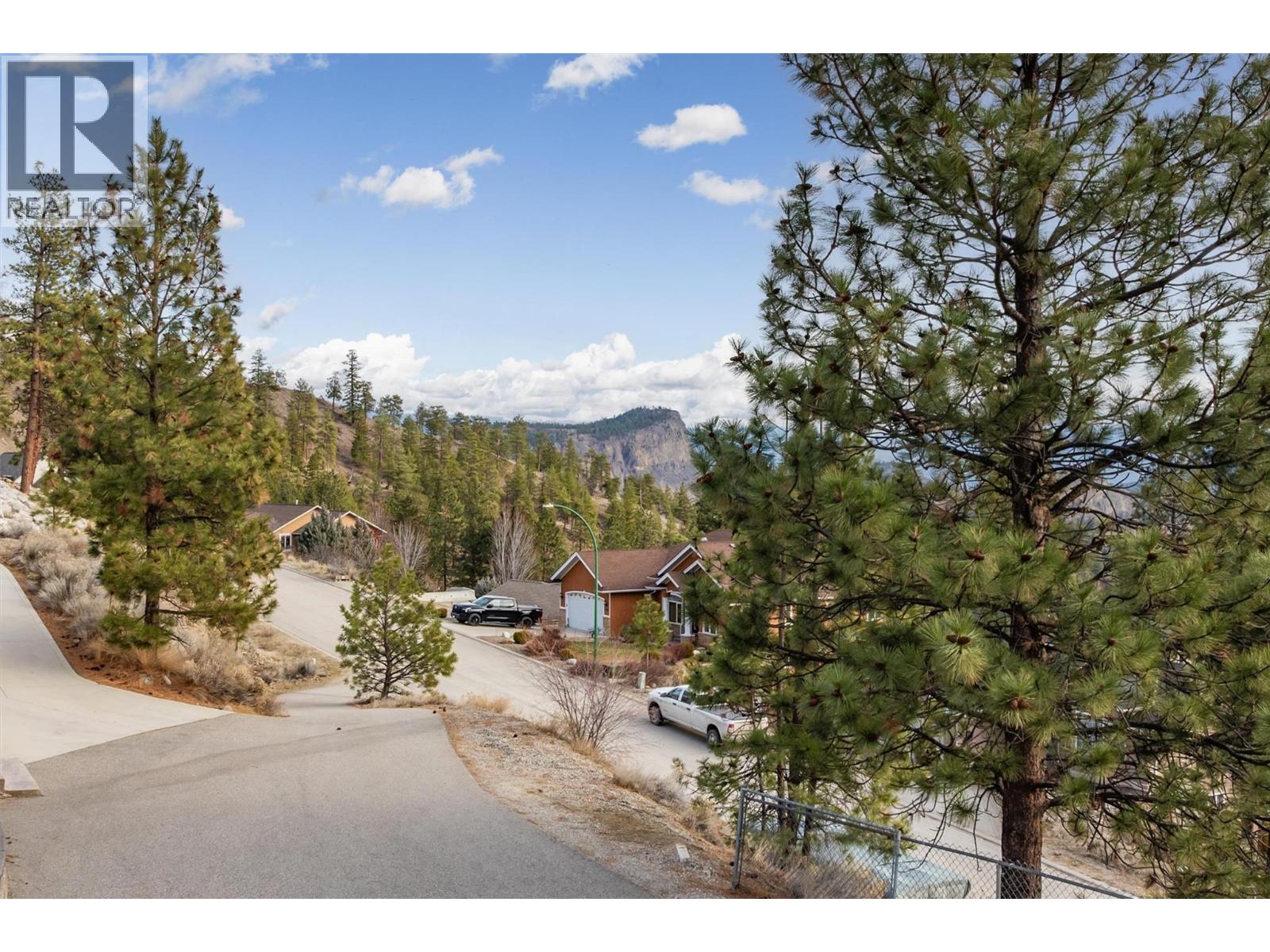 13411 Hermiston Drive, Summerland