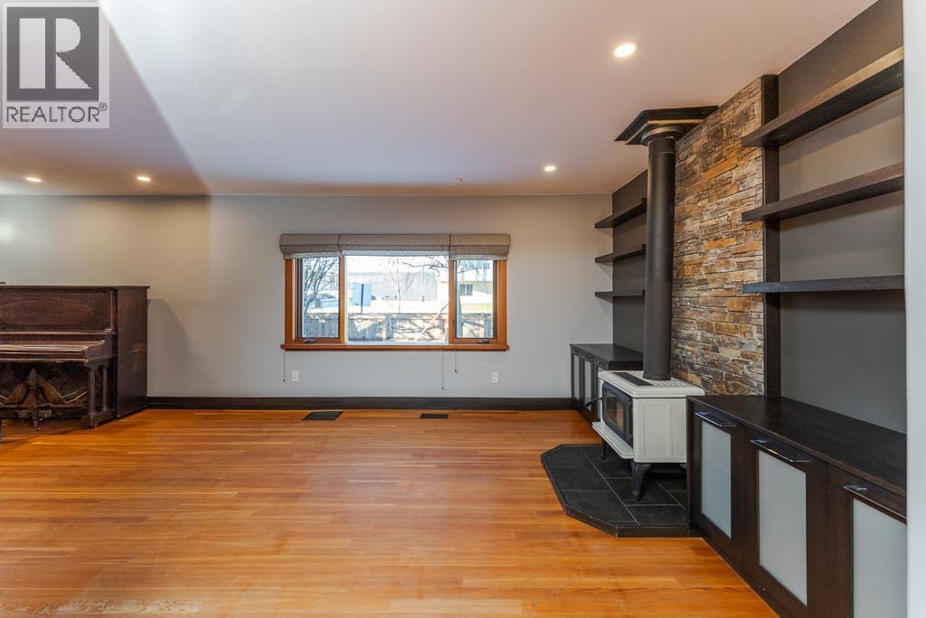 794 WINNIPEG STREET - 16
