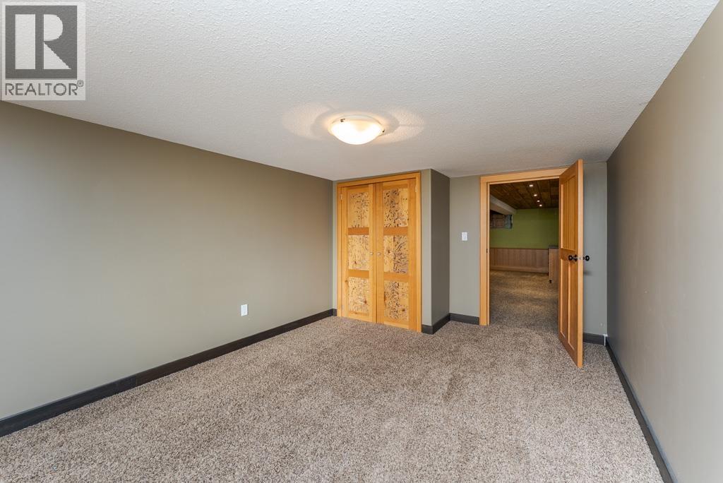 794 WINNIPEG STREET - 32