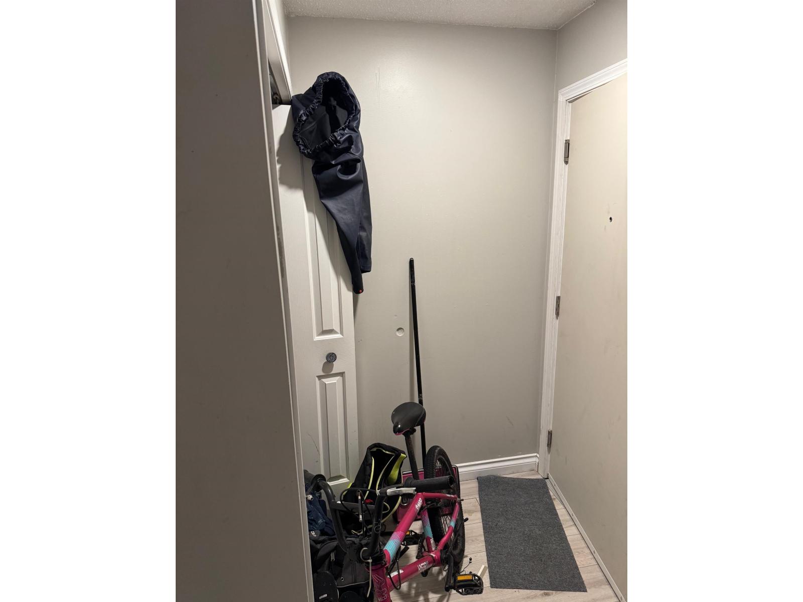 17 46160 PRINCESS Avenue - photo 2