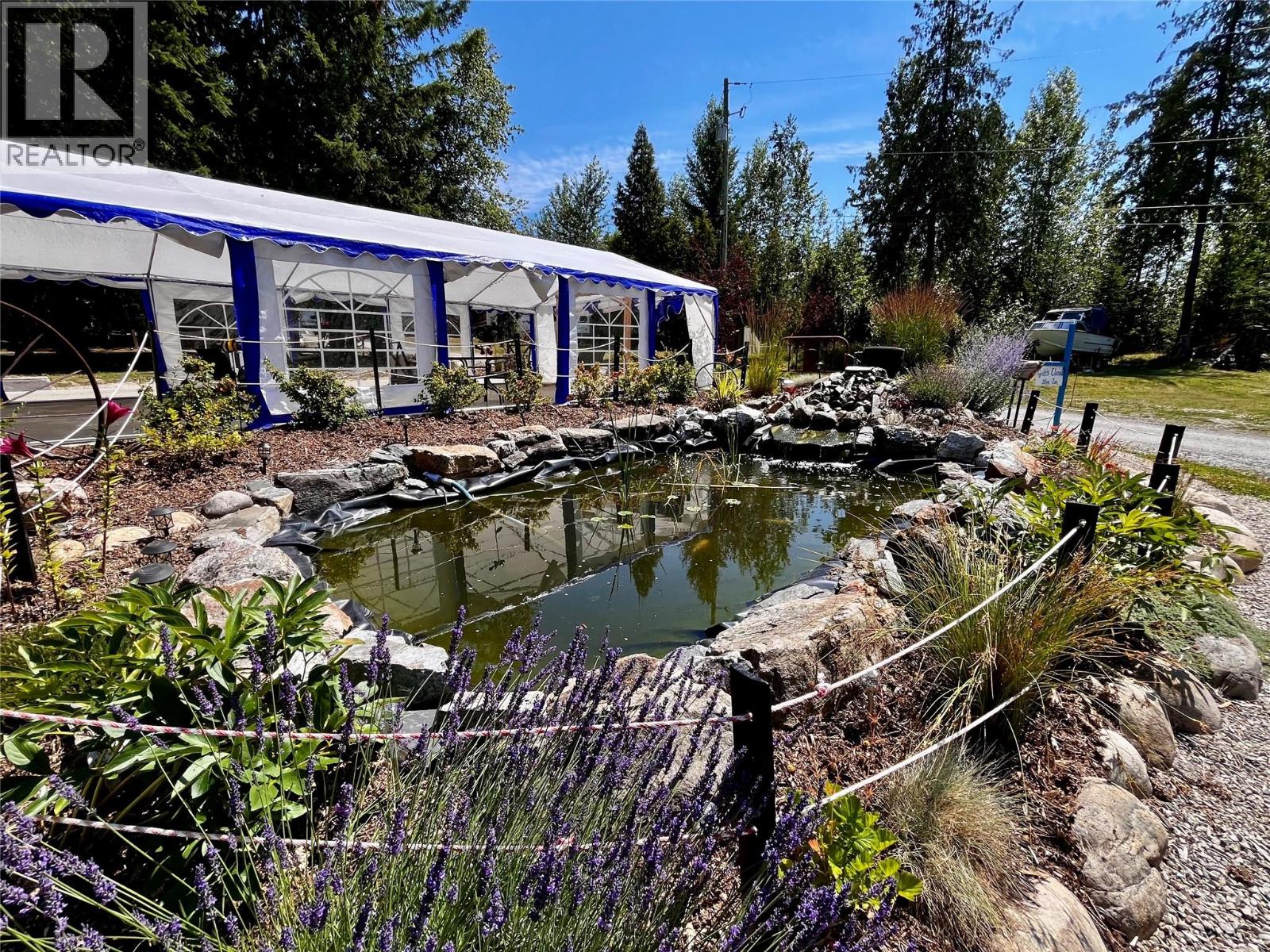 1701 Highway 23 Highway, Nakusp