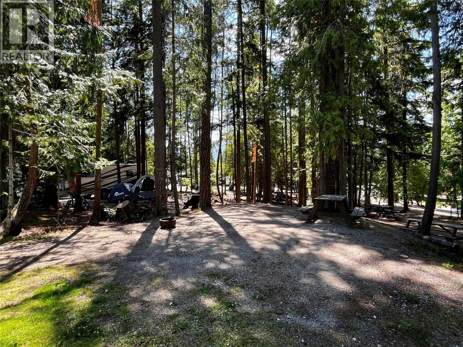 1701 Highway 23 Highway, Nakusp