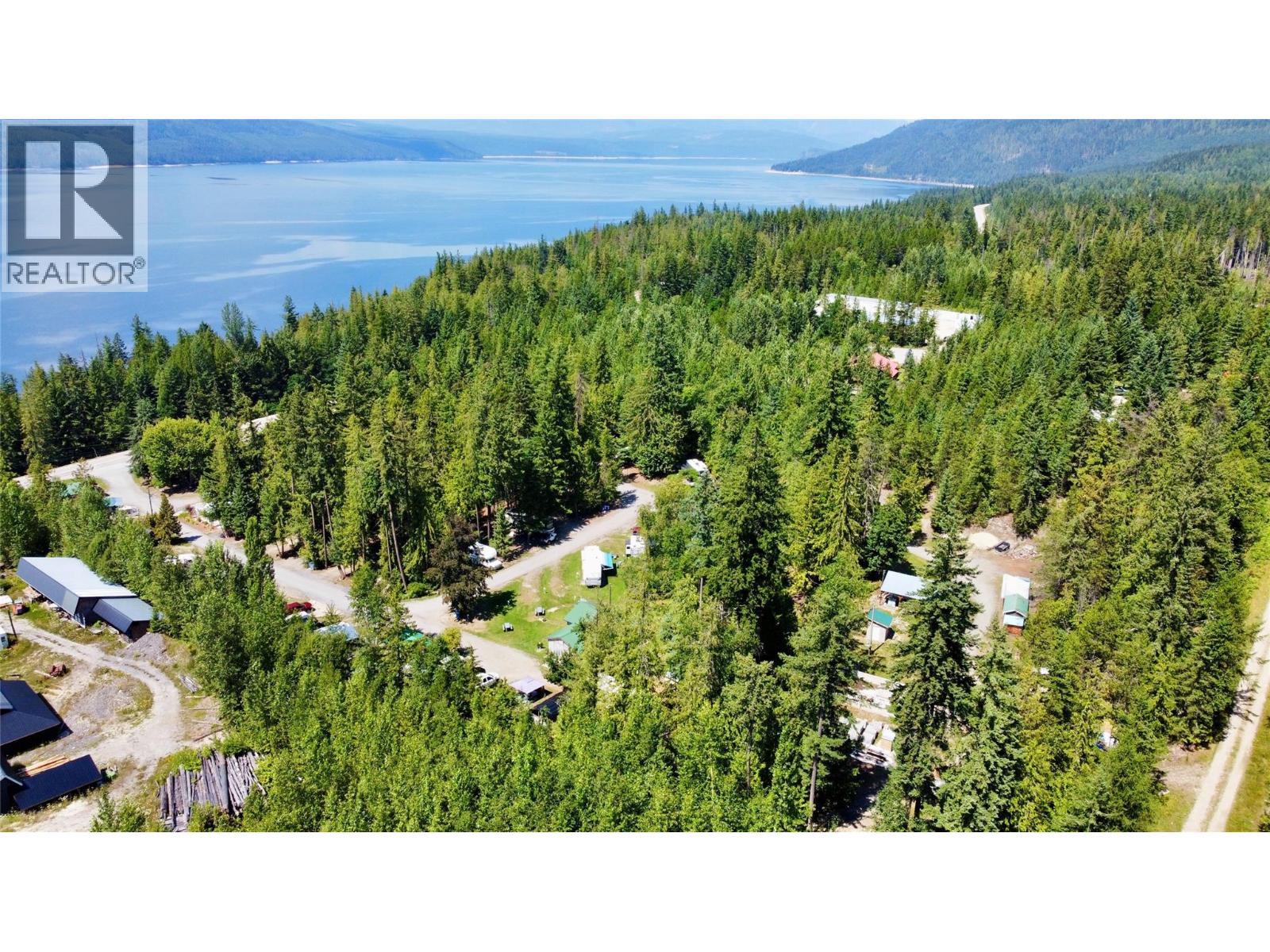 1701 Highway 23 Highway, Nakusp