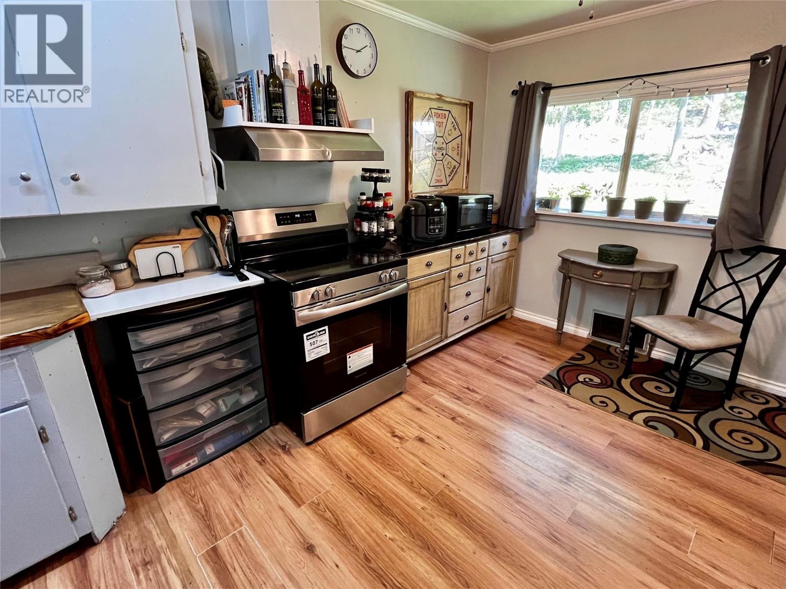 1701 Highway 23 Highway, Nakusp