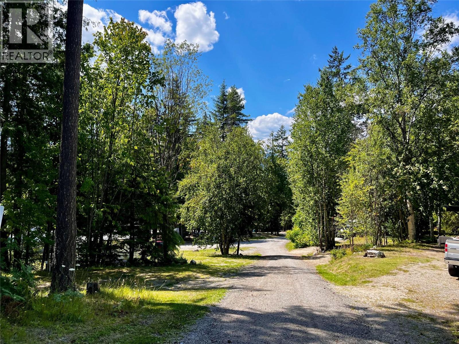 1701 Highway 23 Highway, Nakusp