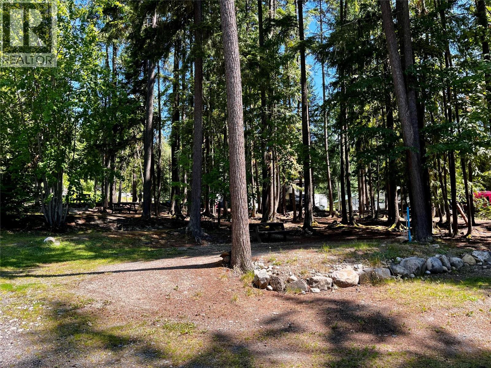 1701 Highway 23 Highway, Nakusp